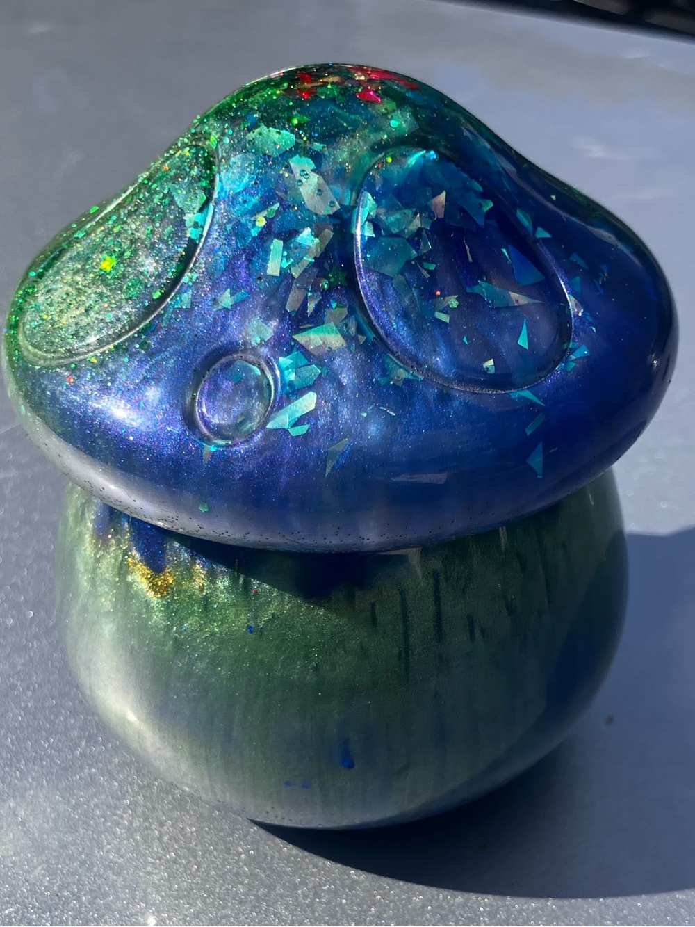 Blue/Green mushroom trinket